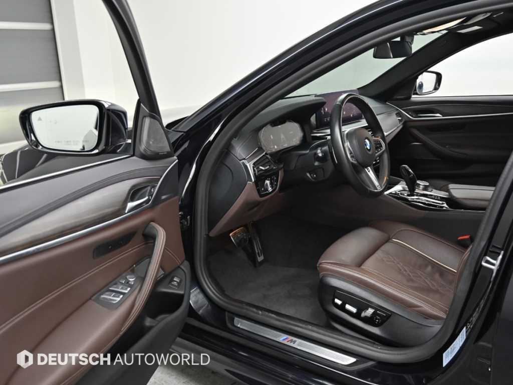 BMW 5시리즈 5시리즈 (G30) 530i xDrive M 스포츠 이미지 11