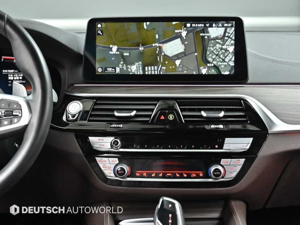 BMW 5시리즈 5시리즈 (G30) 530i xDrive M 스포츠 이미지 14