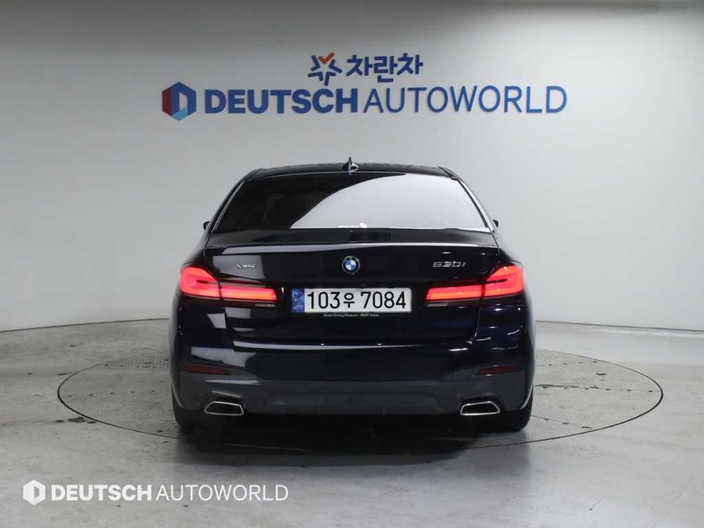 BMW 5시리즈 5시리즈 (G30) 530i xDrive M 스포츠 이미지 4