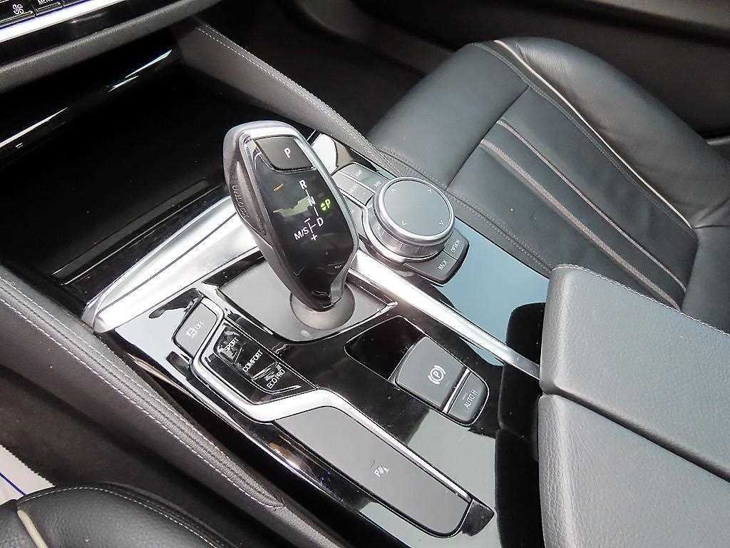 BMW 5시리즈 5시리즈 (G30) 520i 럭셔리 이미지 11