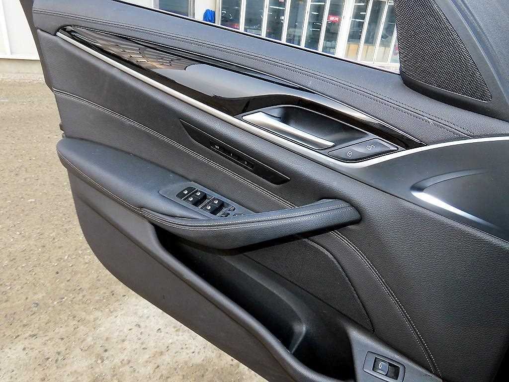 BMW 5시리즈 5시리즈 (G30) 520i 럭셔리 이미지 12