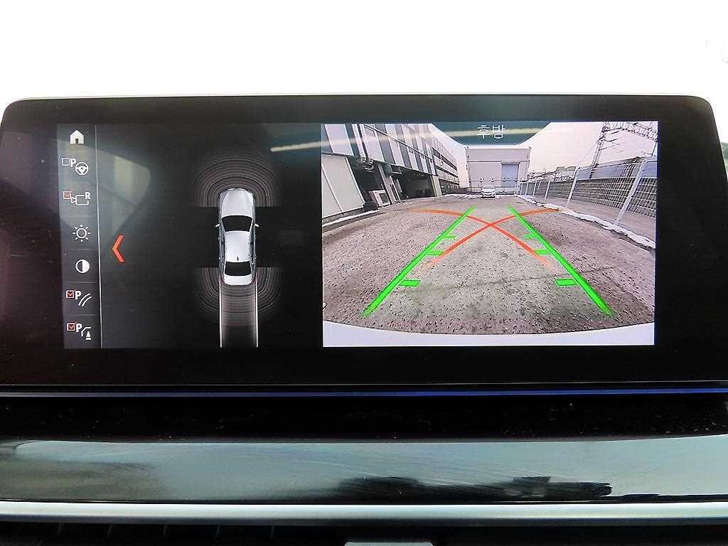 BMW 5시리즈 5시리즈 (G30) 520i 럭셔리 이미지 14