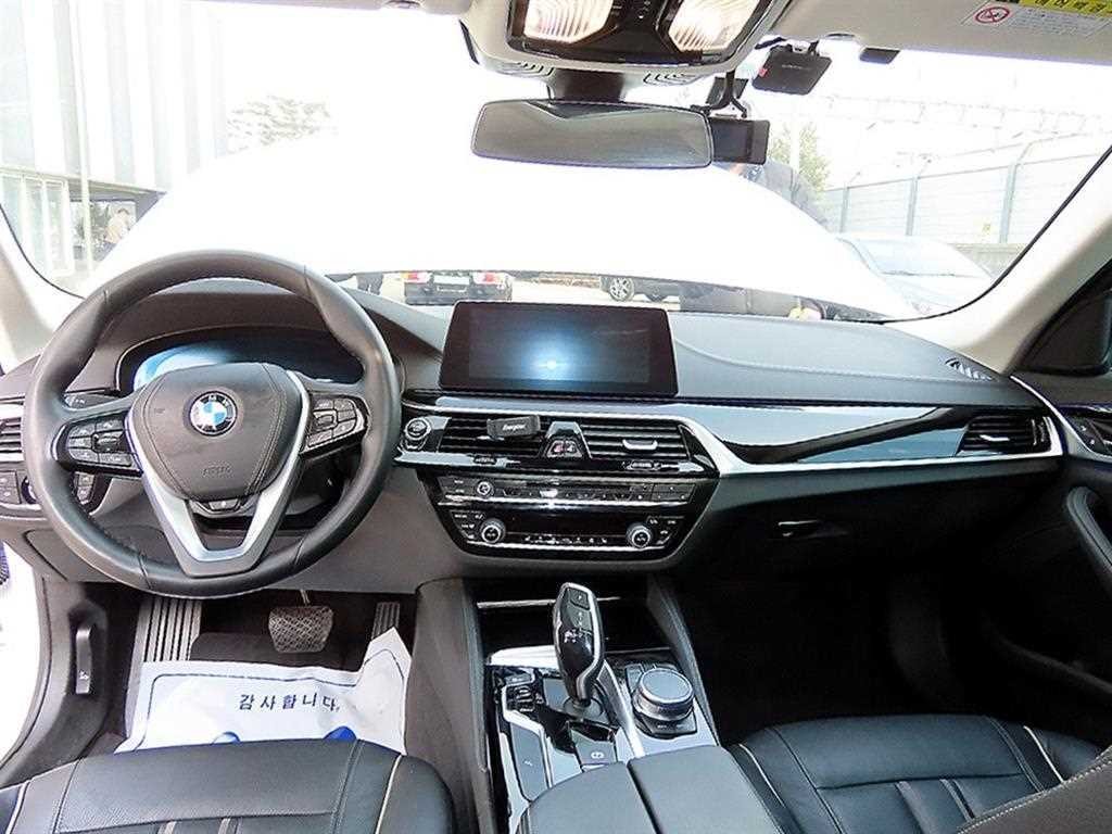 BMW 5시리즈 5시리즈 (G30) 520i 럭셔리 이미지 7