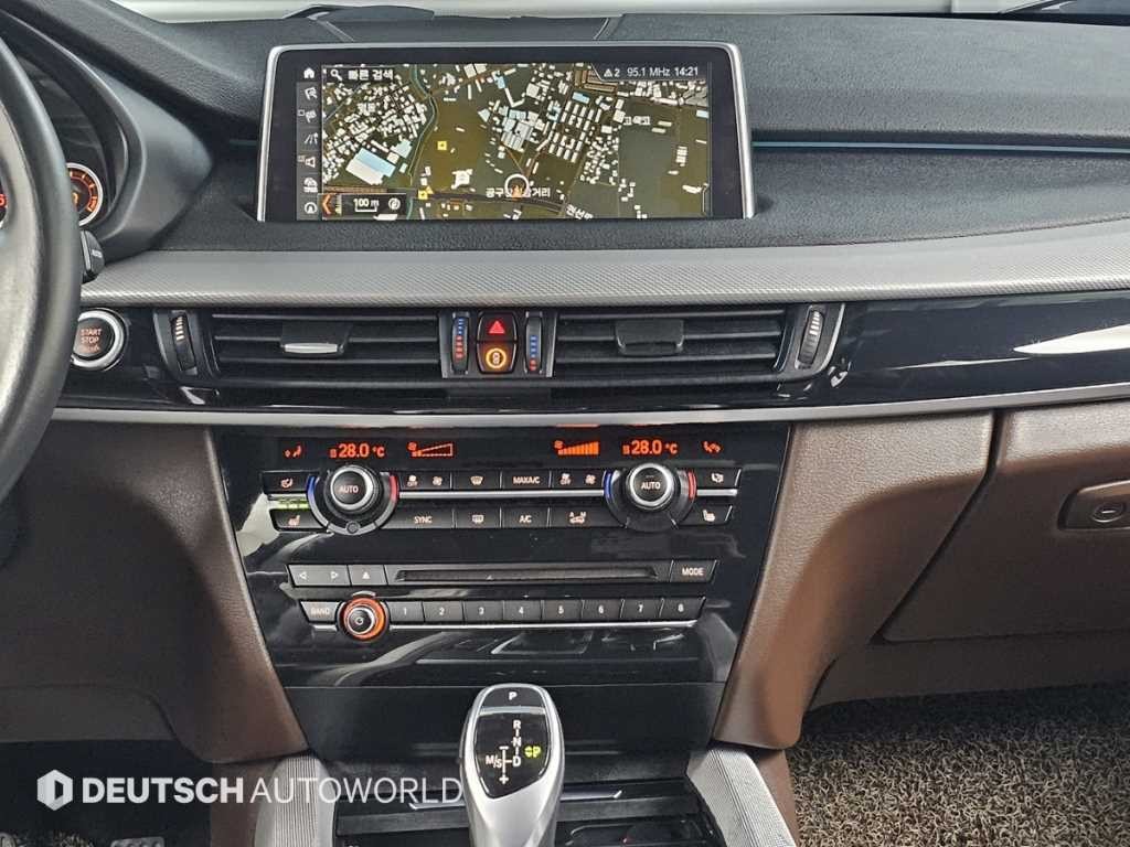 BMW X5 X5 (F15) xDrive 30d M 스포츠 이미지 14