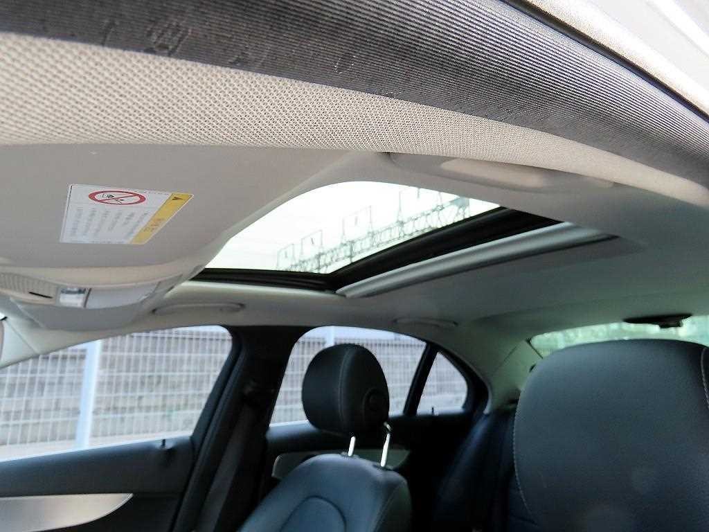 벤츠 C 클래스 C클래스 W205 C220 d 아방가르드 이미지 18