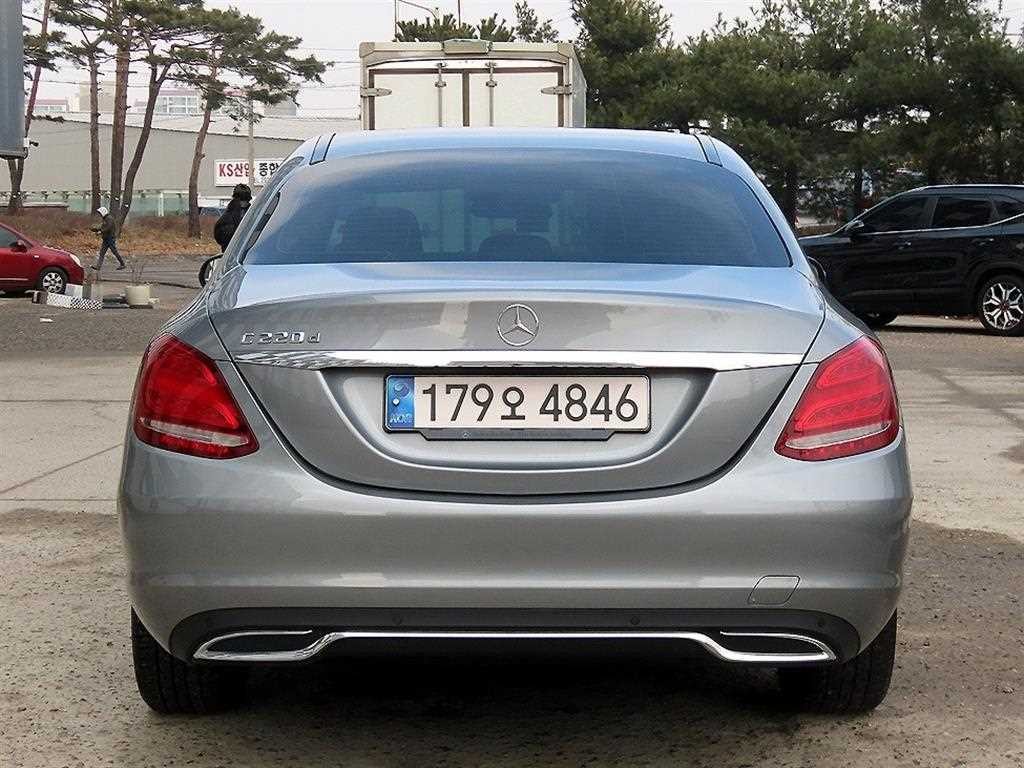 벤츠 C 클래스 C클래스 W205 C220 d 아방가르드 이미지 4