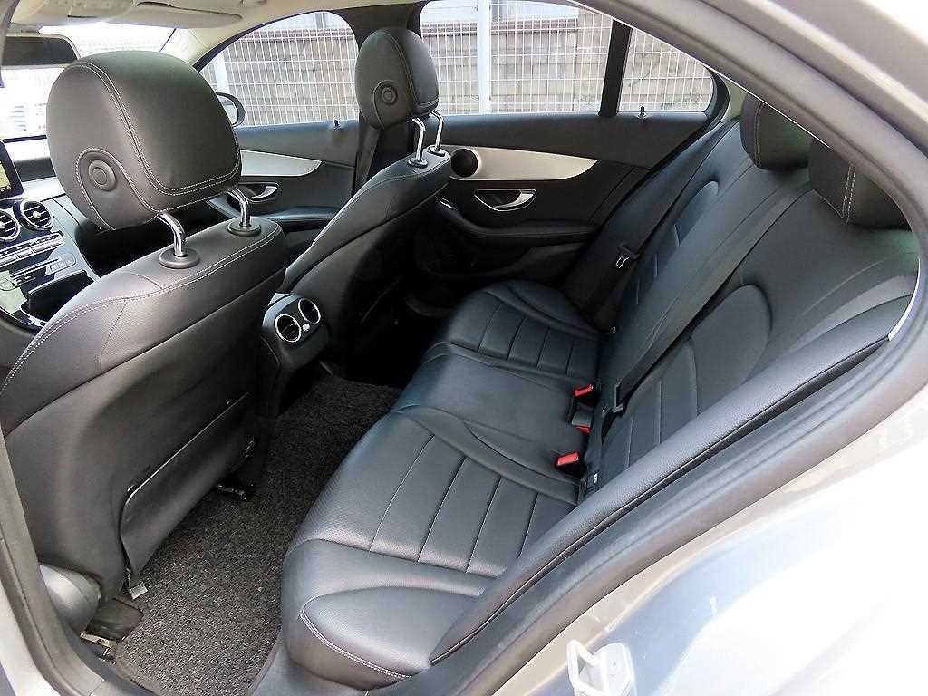 벤츠 C 클래스 C클래스 W205 C220 d 아방가르드 이미지 6