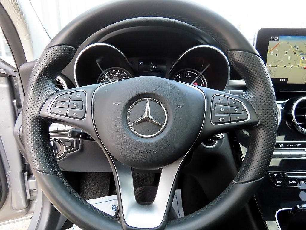 벤츠 C 클래스 C클래스 W205 C220 d 아방가르드 이미지 8