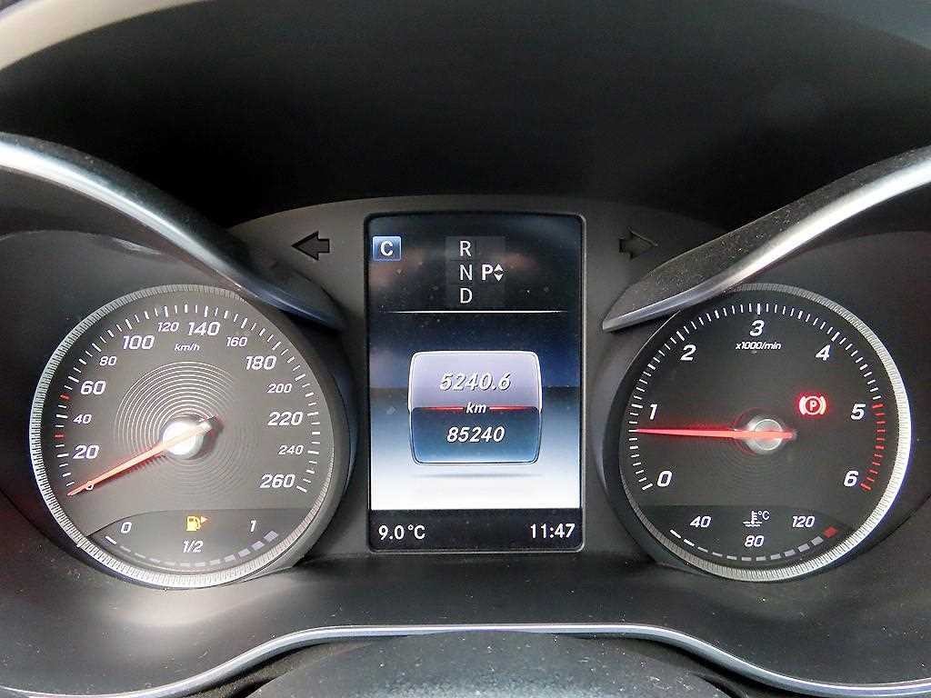 벤츠 C 클래스 C클래스 W205 C220 d 아방가르드 이미지 9