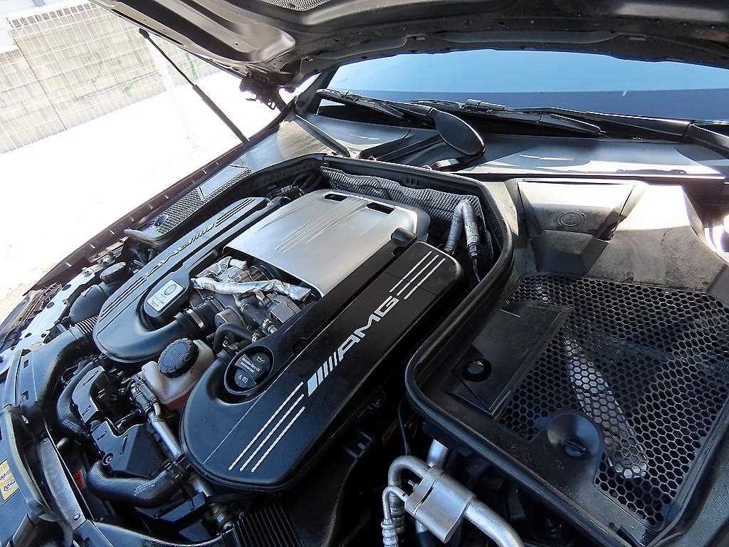 벤츠 C 클래스 C클래스 W205 C63 AMG 쿠페 이미지 19