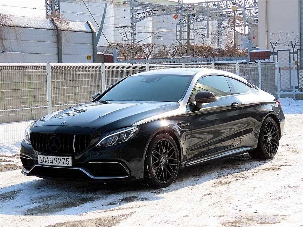 벤츠 C 클래스 C클래스 W205 C63 AMG 쿠페 이미지 2