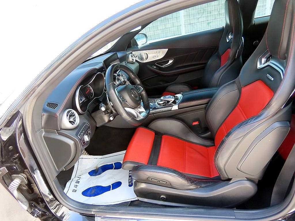 벤츠 C 클래스 C클래스 W205 C63 AMG 쿠페 이미지 5