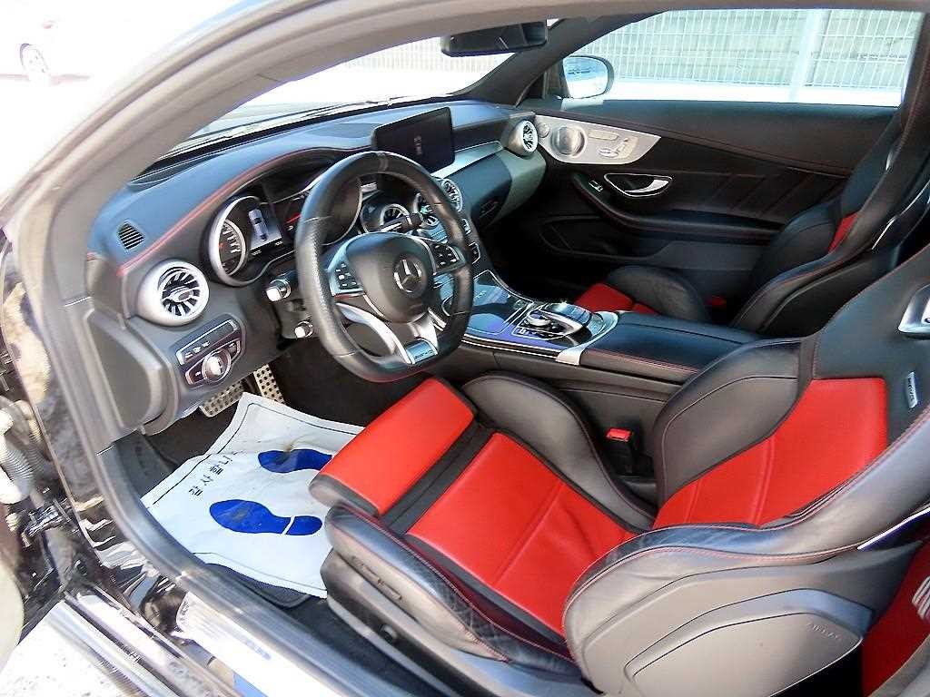 벤츠 C 클래스 C클래스 W205 C63 AMG 쿠페 이미지 6
