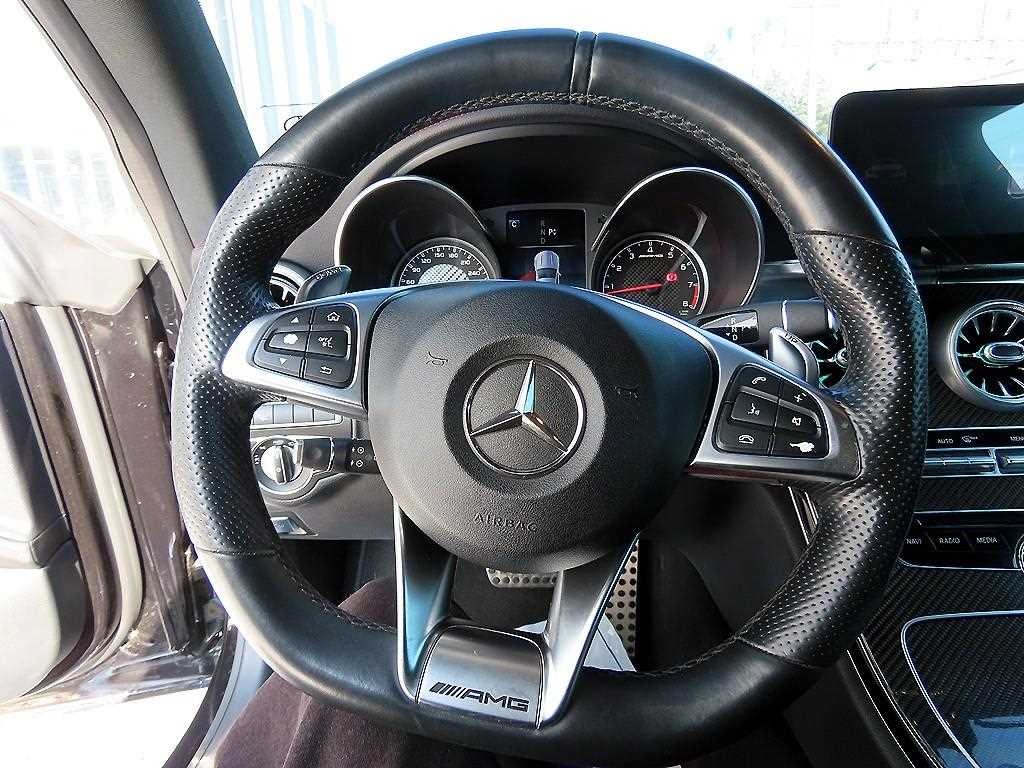 벤츠 C 클래스 C클래스 W205 C63 AMG 쿠페 이미지 7