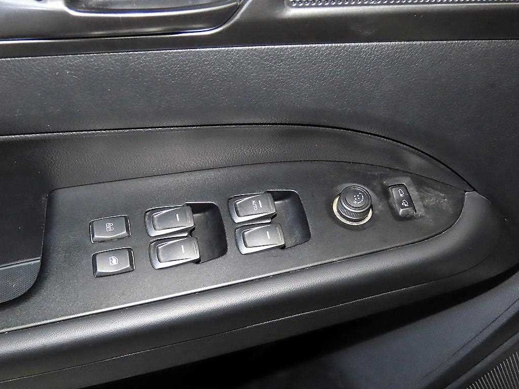 KG모빌리티(쌍용) 렉스턴 더 뉴 렉스턴 스포츠 디젤 2.2 4WD 프레스티지 이미지 13