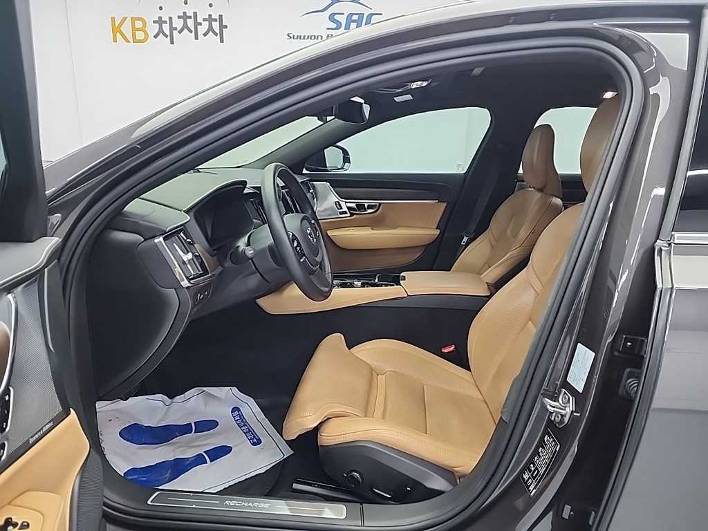 볼보 S90 T8 AWD 인스크립션 이미지 11