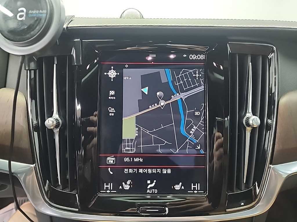볼보 S90 T8 AWD 인스크립션 이미지 16