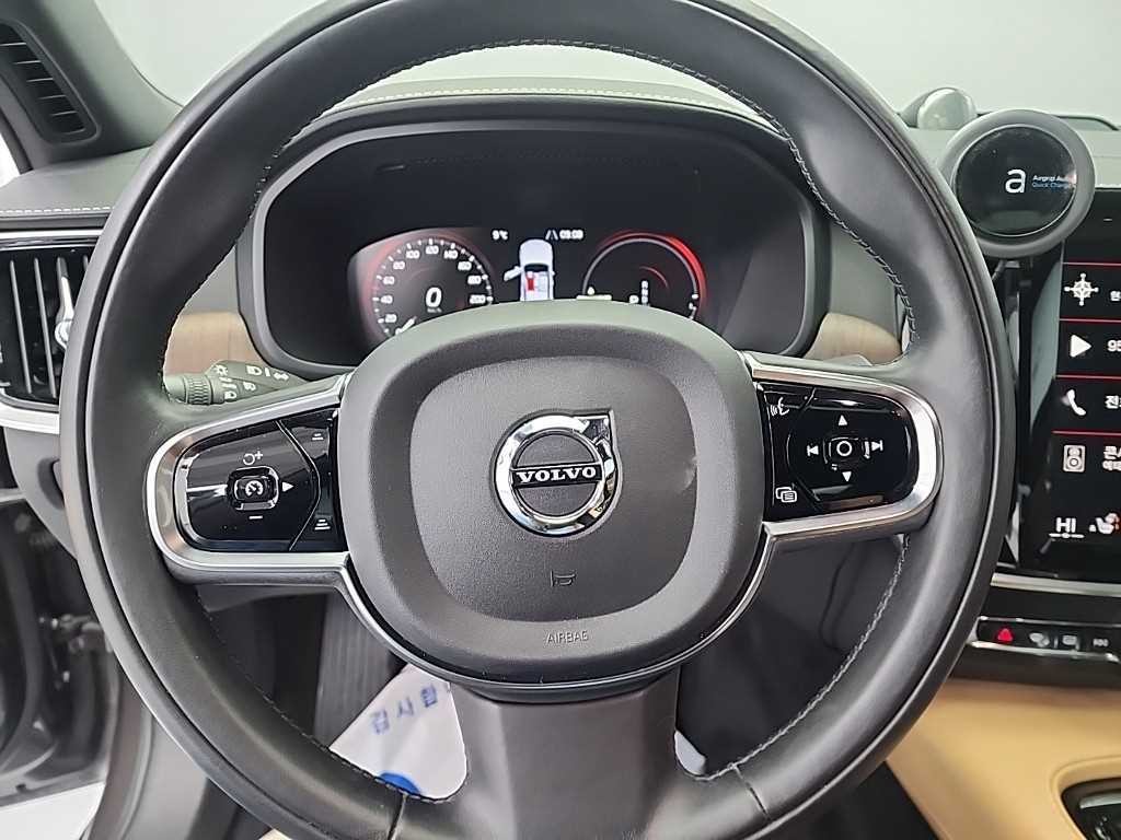 볼보 S90 T8 AWD 인스크립션 이미지 9