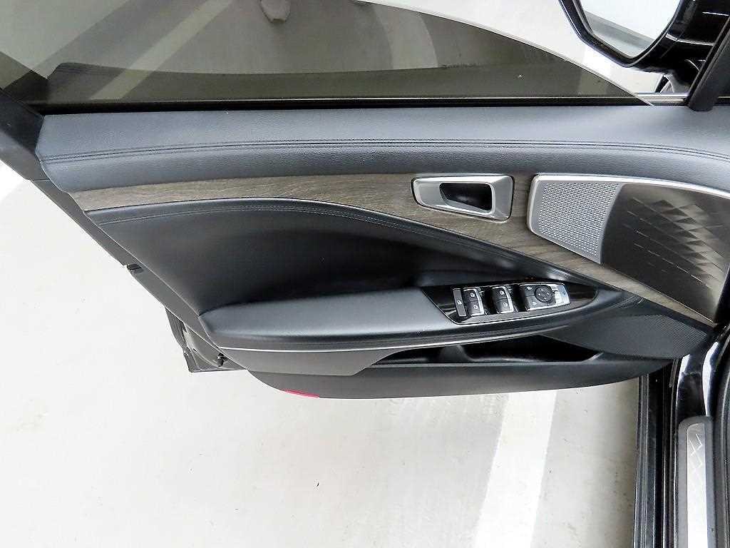 기아 K8 2.5 2WD 노블레스 이미지 11