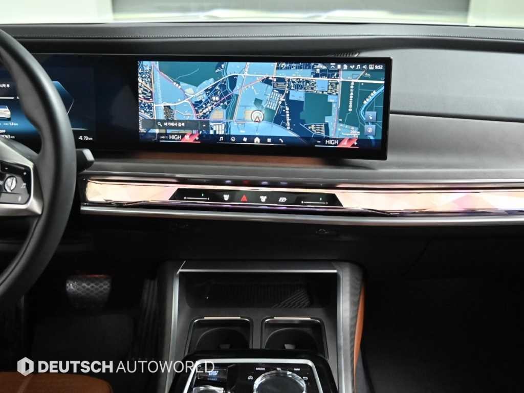 BMW i7 BMW i7 xDrive 60 DPE 이그제큐티브 팩 이미지 14