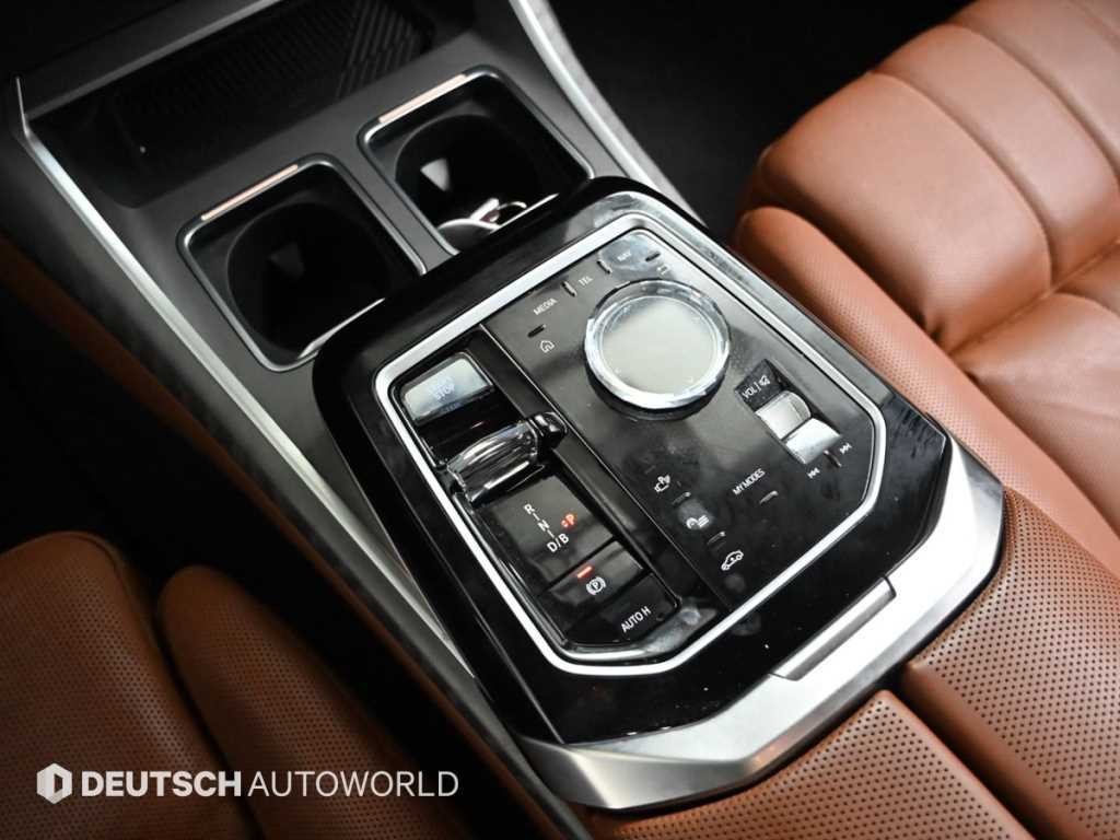BMW i7 BMW i7 xDrive 60 DPE 이그제큐티브 팩 이미지 9