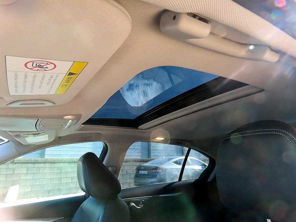 인피니티 Q Q50 3.5 하이브리드 블루 스포츠 센서리 이미지 18