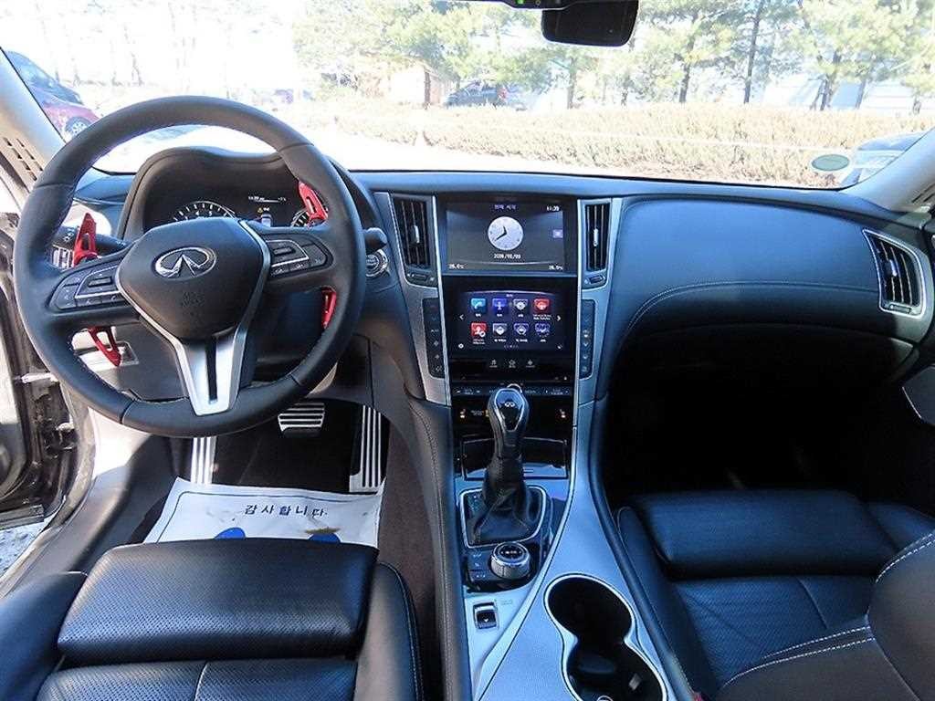 인피니티 Q Q50 3.5 하이브리드 블루 스포츠 센서리 이미지 7