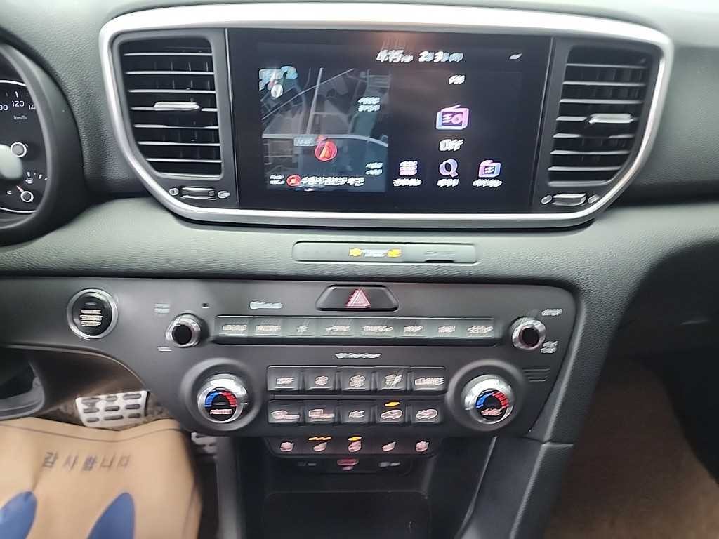기아 스포티지 스포티지 더 볼드 2.0 디젤 2WD 프레스티지 이미지 10