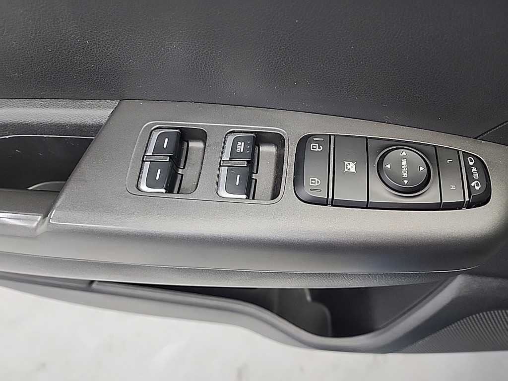 기아 스포티지 스포티지 더 볼드 2.0 디젤 2WD 프레스티지 이미지 17
