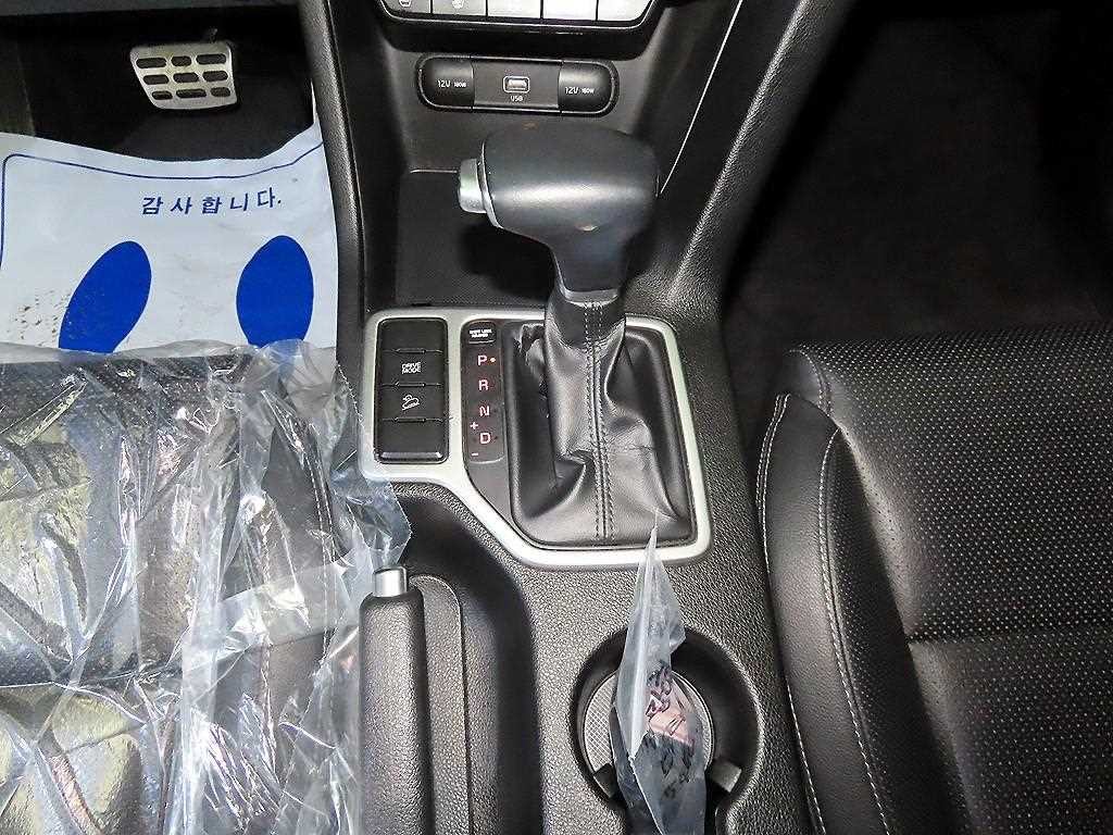 기아 스포티지 스포티지 더 볼드 1.6 디젤 2WD 프레스티지 이미지 12