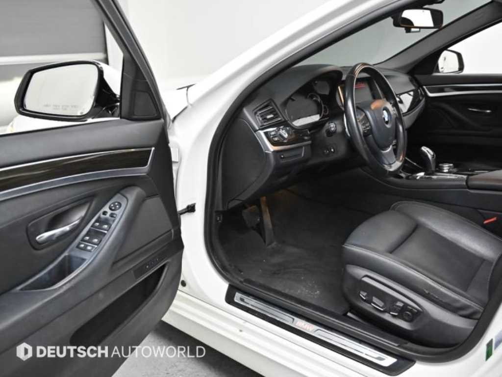 BMW 5시리즈 5시리즈 (F10) 528i 이미지 11