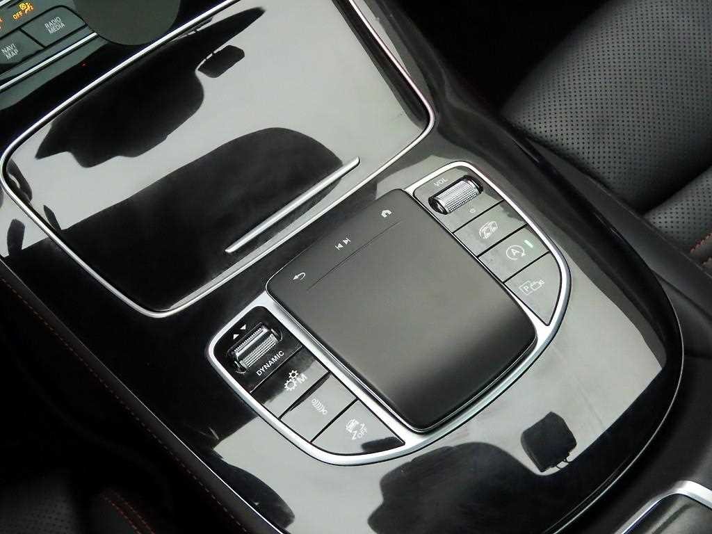 벤츠 E 클래스 E-클래스 W213 E53 AMG 4MATIC+ 쿠페 이미지 11