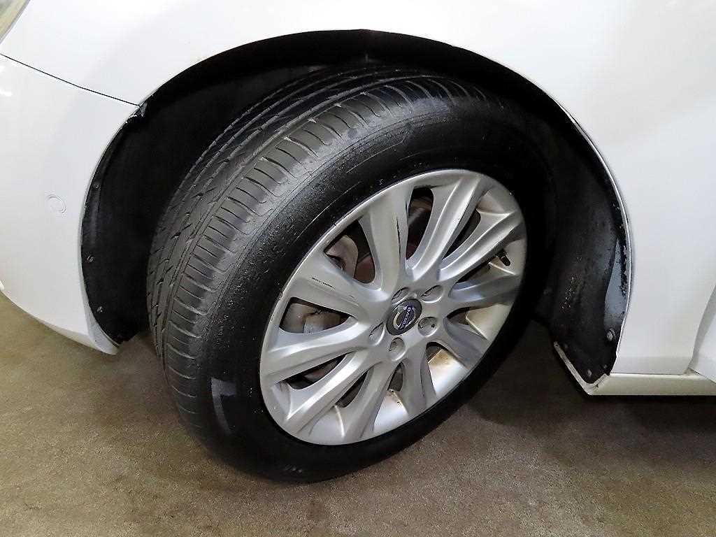 볼보 V40 D3 모멘텀 이미지 19