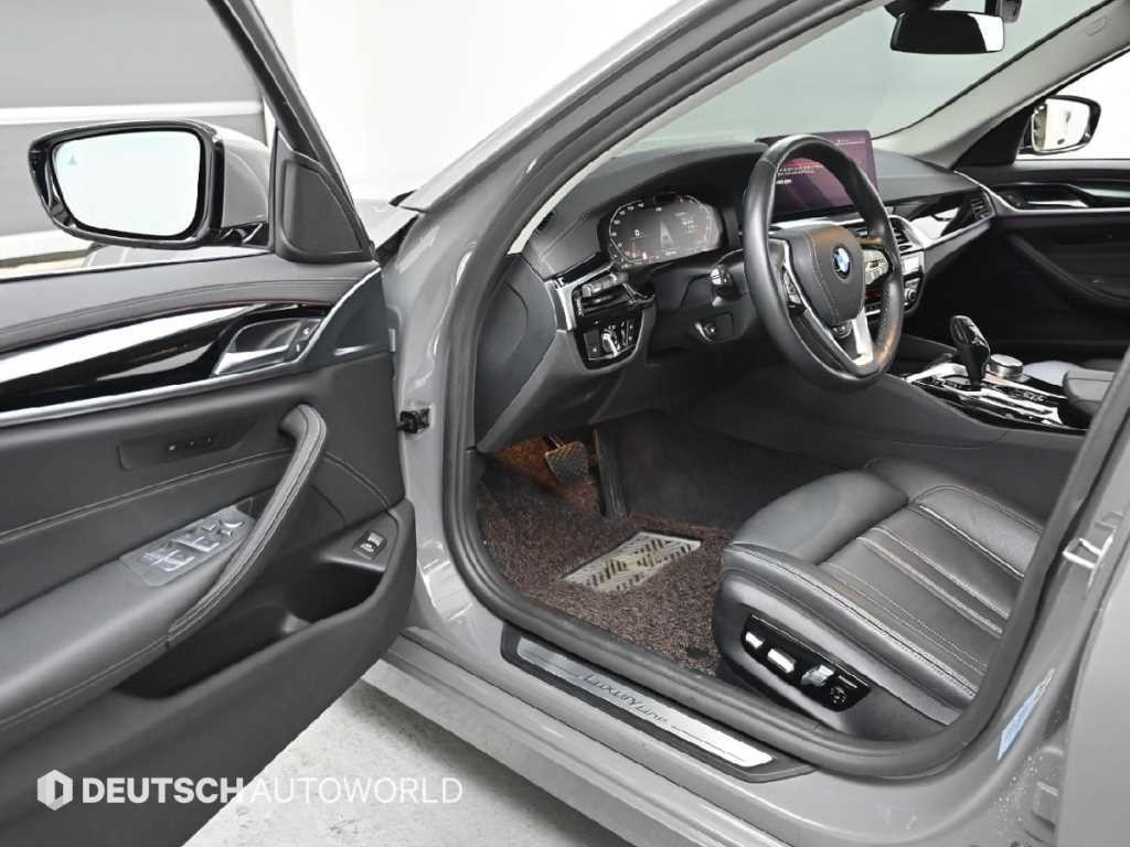 BMW 5시리즈 5시리즈 (G30) 520i 럭셔리 이미지 11