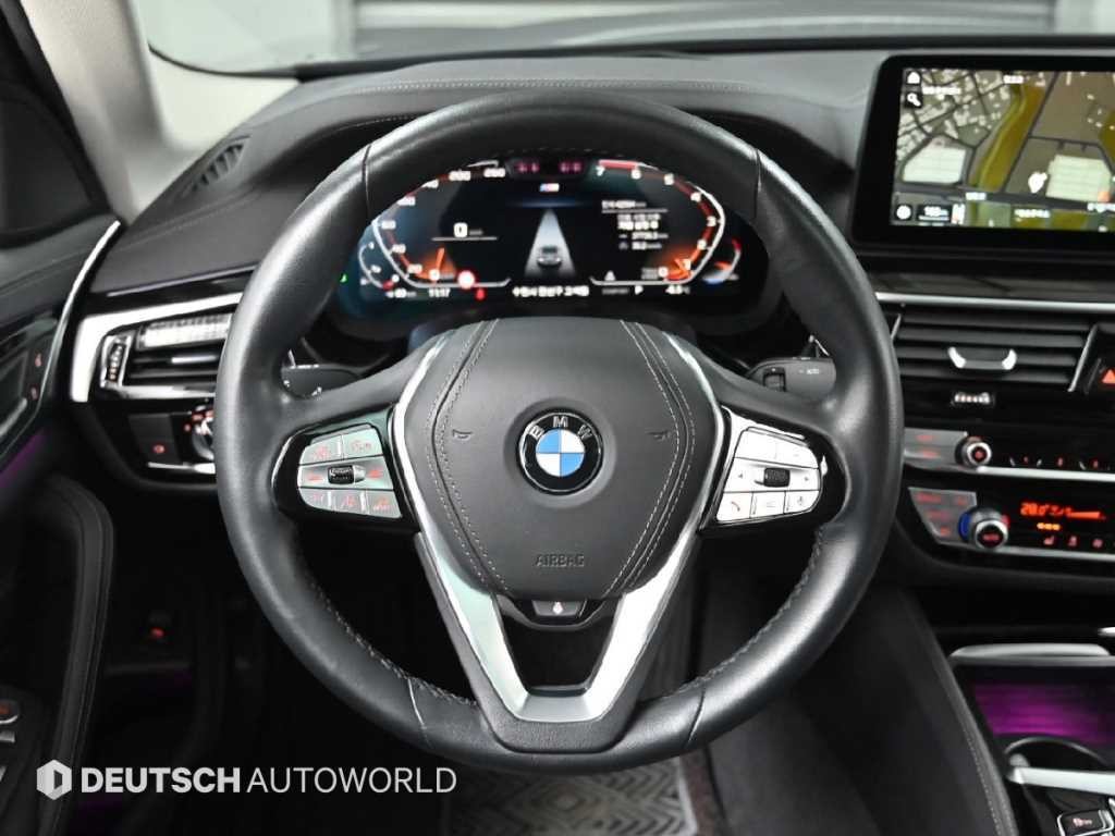 BMW 5시리즈 5시리즈 (G30) 520i 럭셔리 이미지 13
