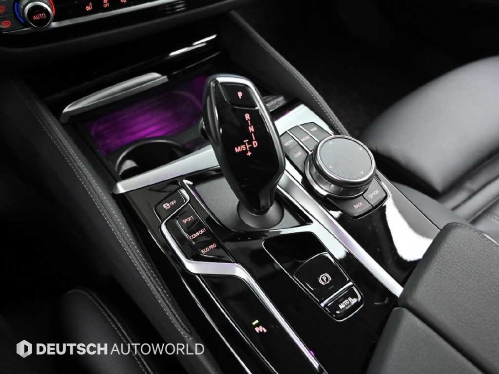 BMW 5시리즈 5시리즈 (G30) 520i 럭셔리 이미지 9