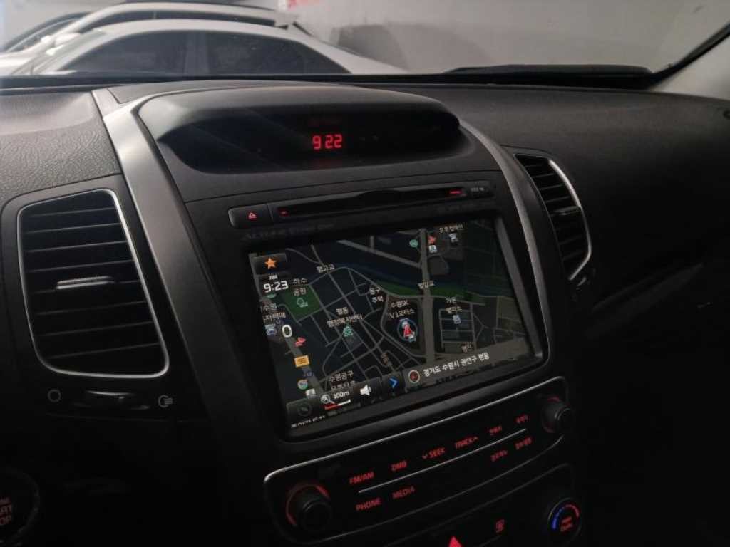 기아 쏘렌토 뉴 쏘렌토 R 2WD 2.0 프레스티지 이미지 10