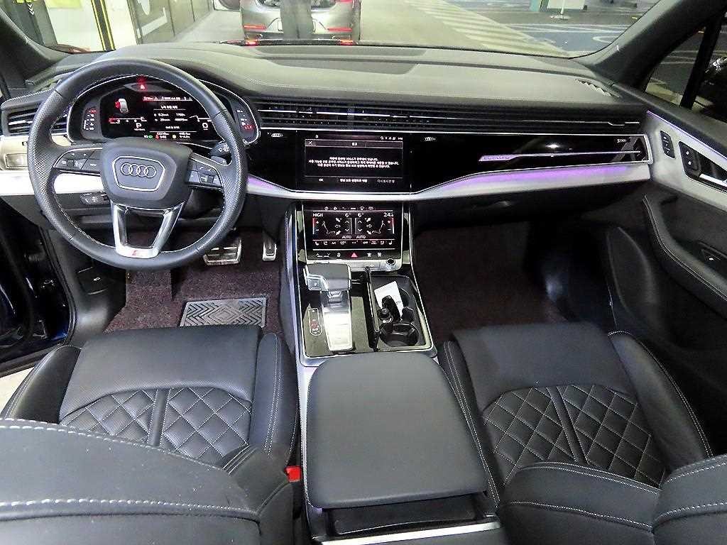 아우디 Q7 Q7 (4M) 55 TFSI 콰트로 프리미엄 이미지 10