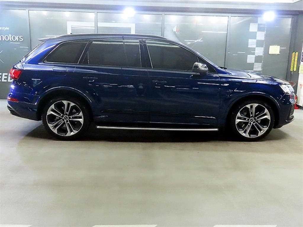 아우디 Q7 Q7 (4M) 55 TFSI 콰트로 프리미엄 이미지 3