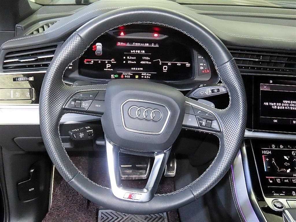 아우디 Q7 Q7 (4M) 55 TFSI 콰트로 프리미엄 이미지 8
