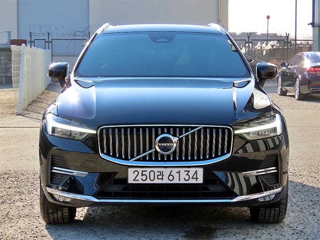 볼보 XC60 XC60(2세대) B5 AWD 인스크립션 이미지 1