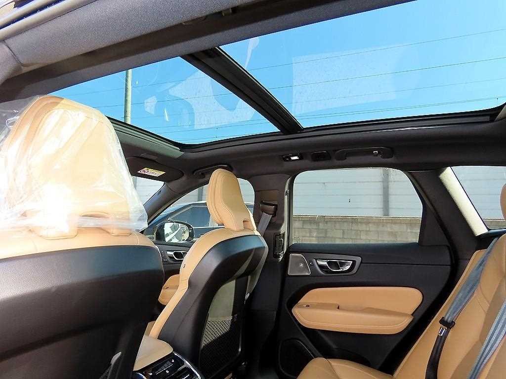 볼보 XC60 XC60(2세대) B5 AWD 인스크립션 이미지 16