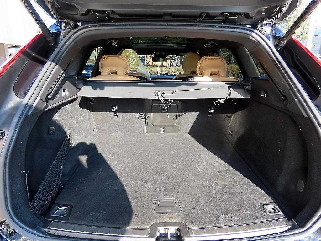 볼보 XC60 XC60(2세대) B5 AWD 인스크립션 이미지 17