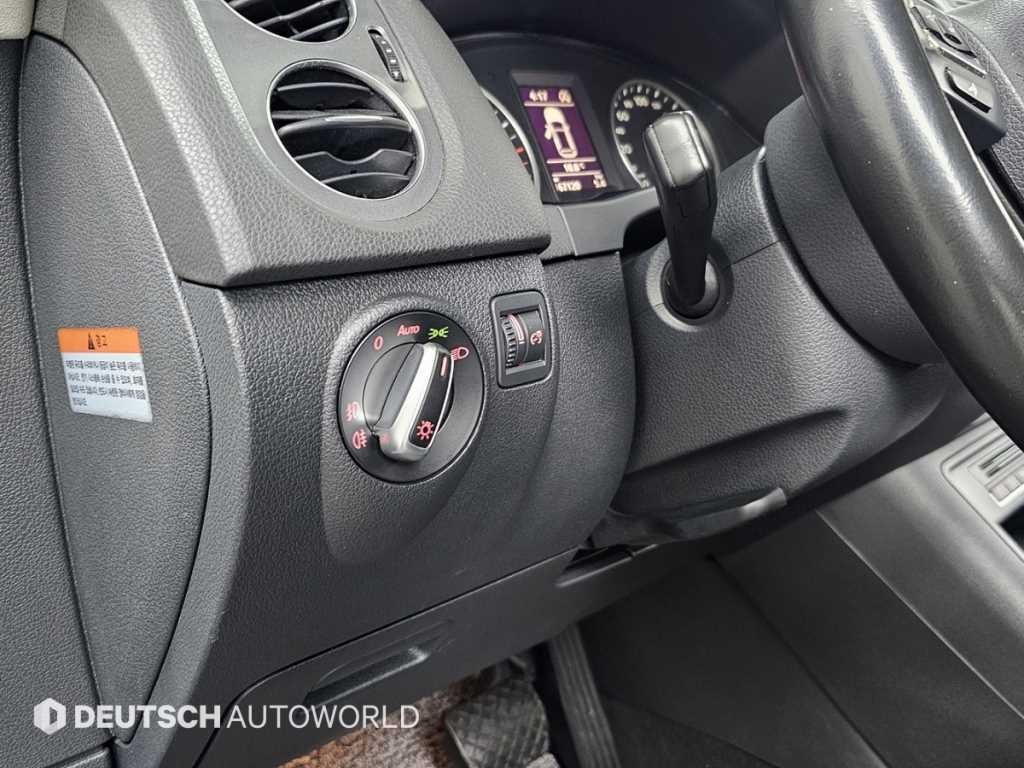 폭스바겐 티구안 뉴티구안 2.0 TDI 프리미엄 이미지 16