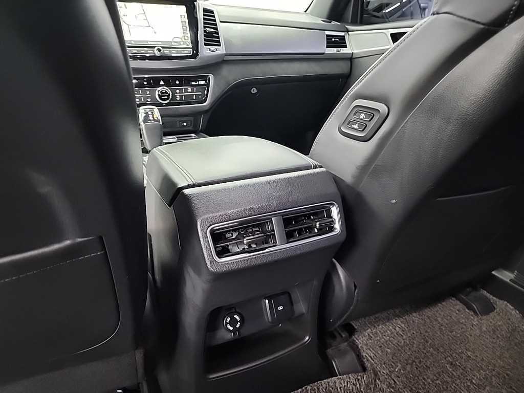 KG모빌리티(쌍용) 렉스턴 올 뉴 렉스턴 (Y450) 디젤 2.2 4WD 더 블랙 이미지 13