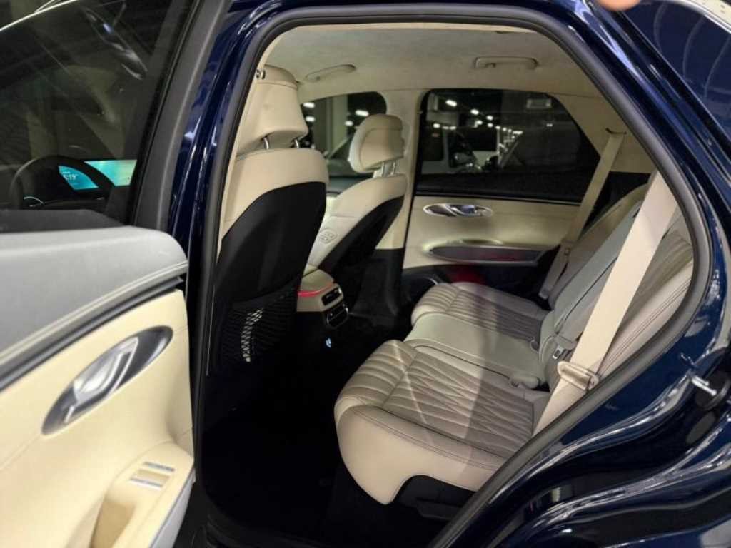제네시스 GV70 2.5T 가솔린 AWD 이미지 8