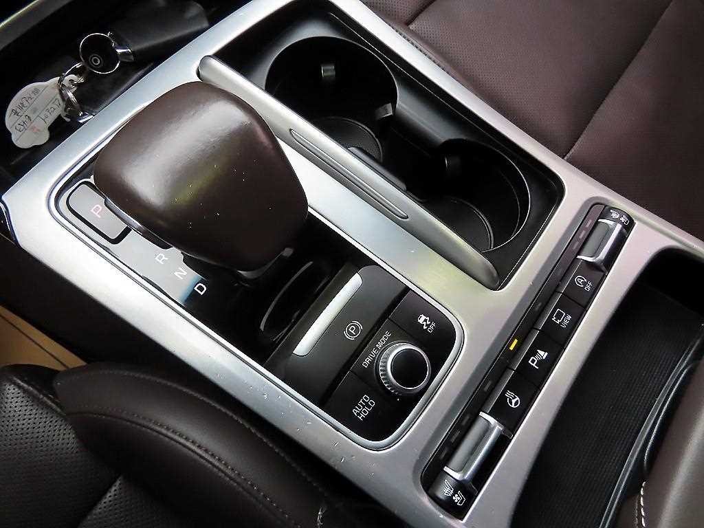 기아 스팅어 가솔린 2.0 터보 2WD 플래티넘 이미지 10