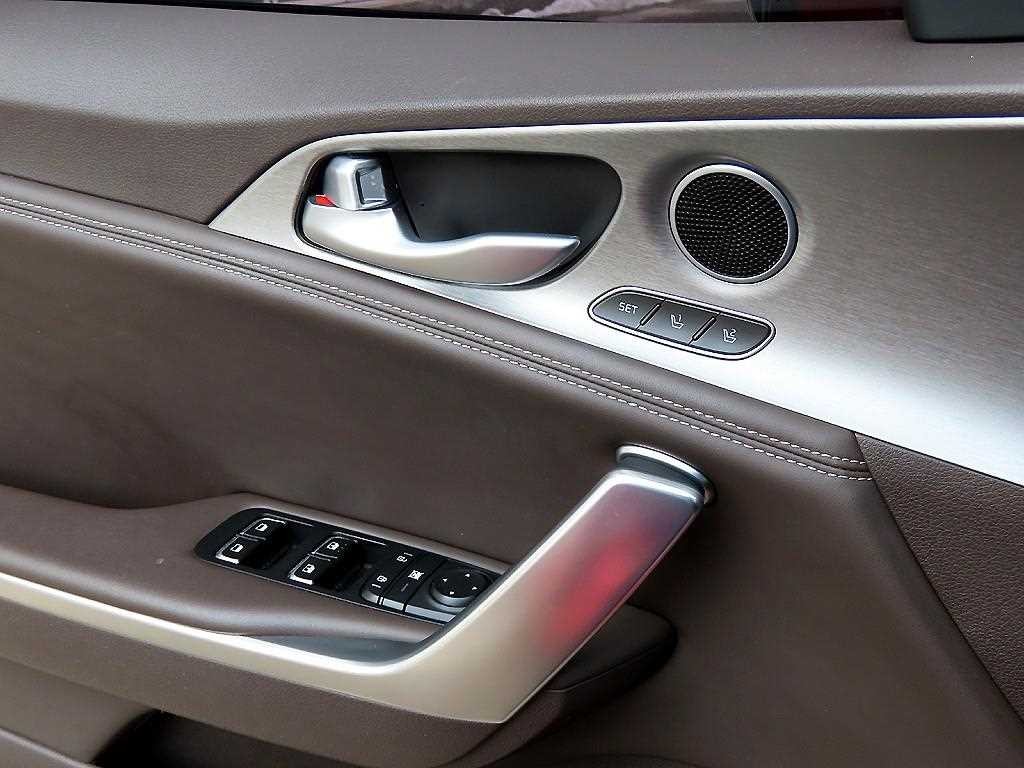 기아 스팅어 가솔린 2.0 터보 2WD 플래티넘 이미지 11