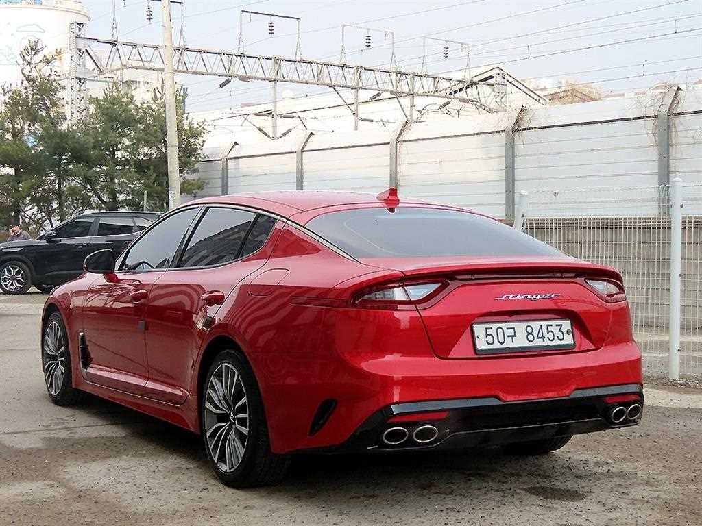 기아 스팅어 가솔린 2.0 터보 2WD 플래티넘 이미지 3