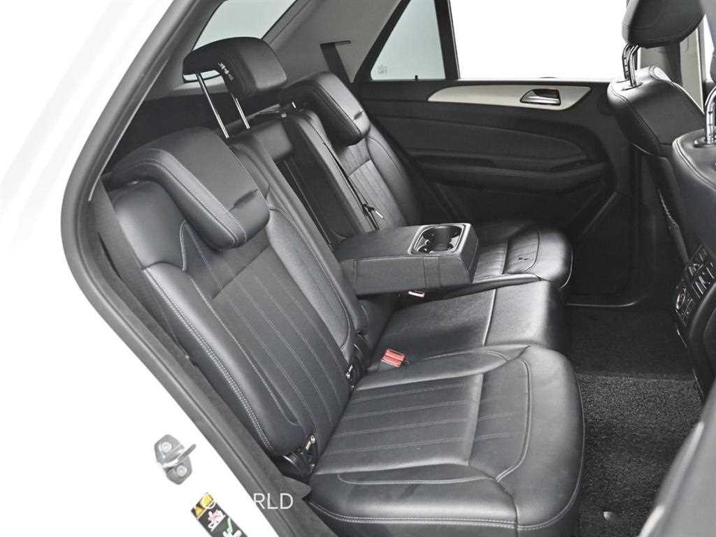 벤츠 GLE 클래스 GLE 클래스 W166 GLE 350 d 4MATIC 이미지 12